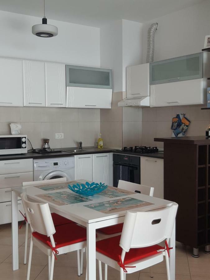 Apus De Soare Apartment Mamaia Eksteriør billede